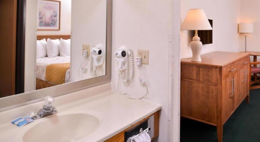Americas Best Value Inn Missouri Valley Exterior foto